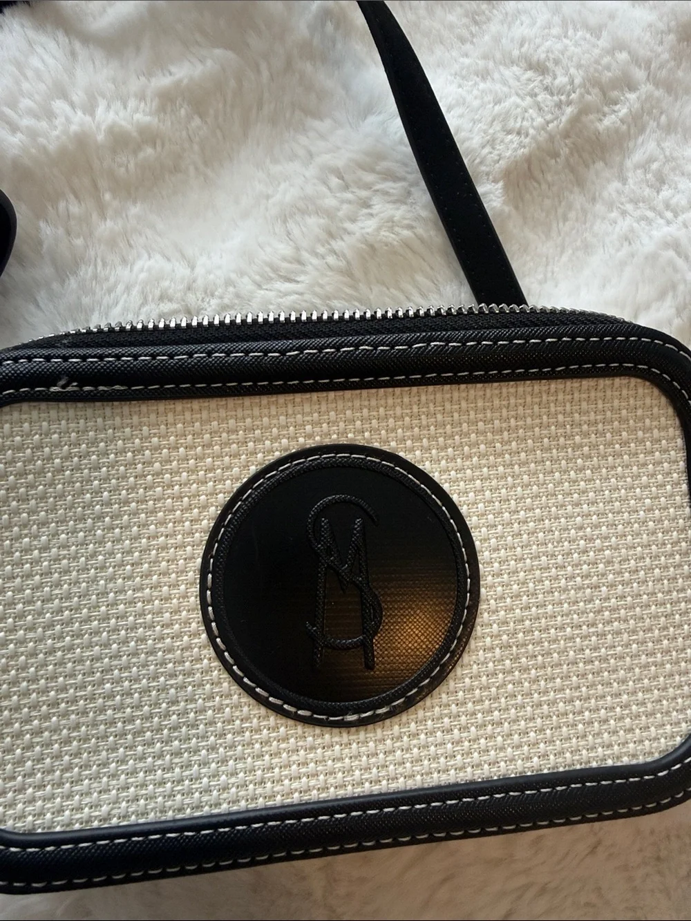 Steve Madden White and Black Crossbody Bag - Picture 3 of 6